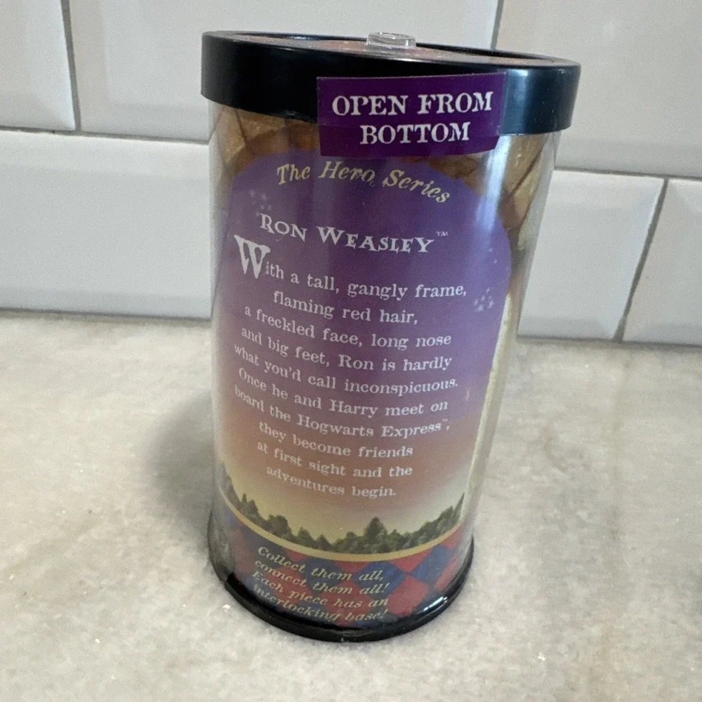 Enesco Harry Potter‎ Mini Fugurine with Story Scope Ron Weasley #811947